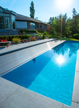 Piscines Ondine entretient votre piscine intérieure et extérieure 