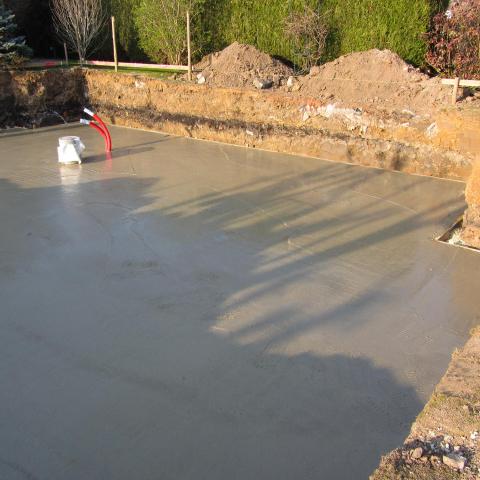 Dalle de béton réalisée par Piscine Ondine