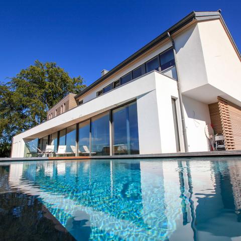 Piscine à débordement par Piscines Ondine