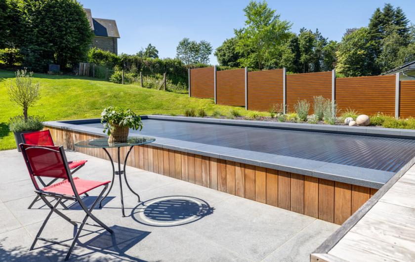 piscine terrain en pente