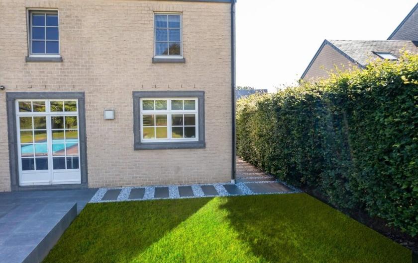 jardin maison piscine arlon