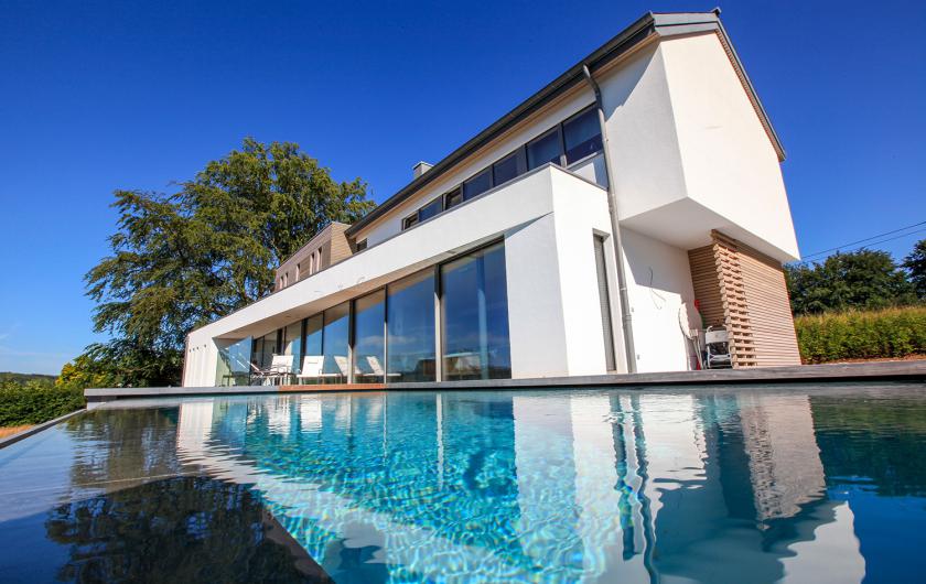 Piscine à débordement par Piscines Ondine