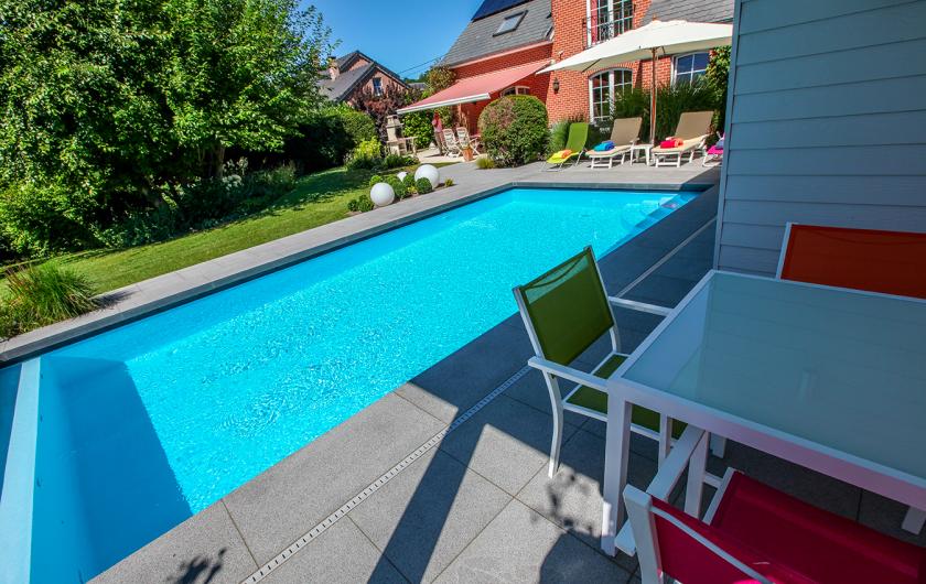 Piscine contemporaine