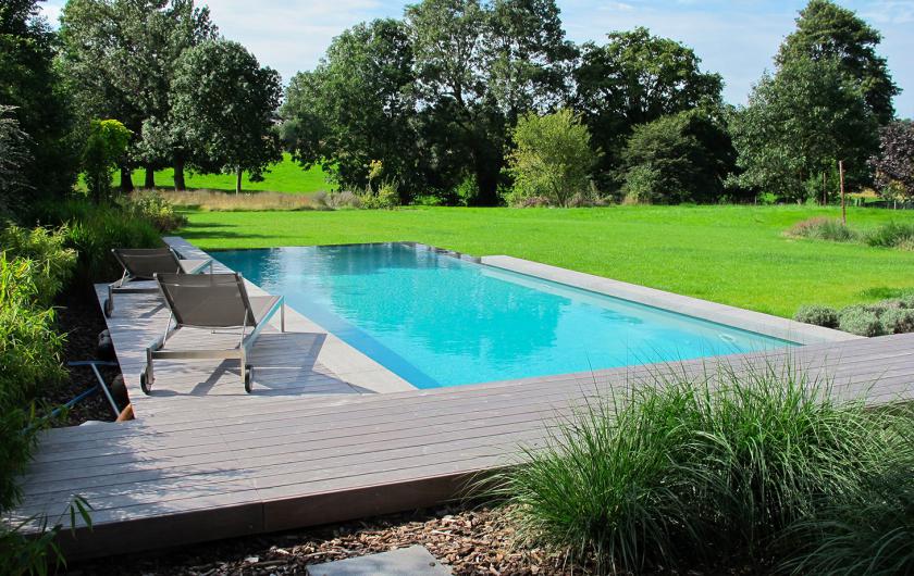 Piscine pratique et comtemporaine