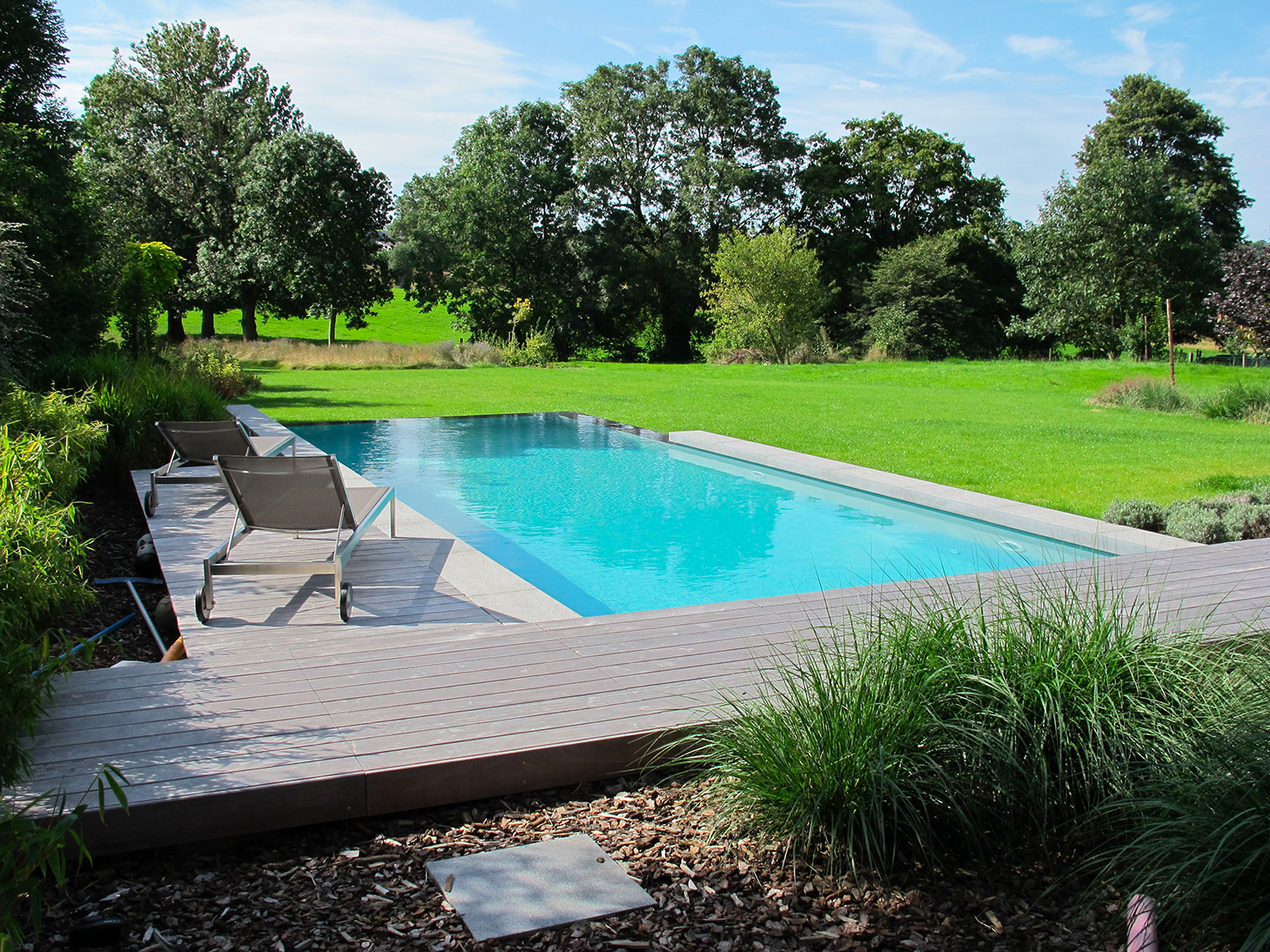 piscines-ondine-concepteur-de-piscines-ext-rieures-carr-es-ou